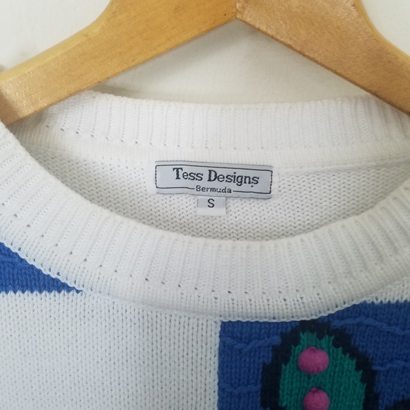 Vintage Fish Beach Sweater Blouse Sz Small Knit 3D Pom Pom Tess Designs Bermuda - Picture 8 of 16